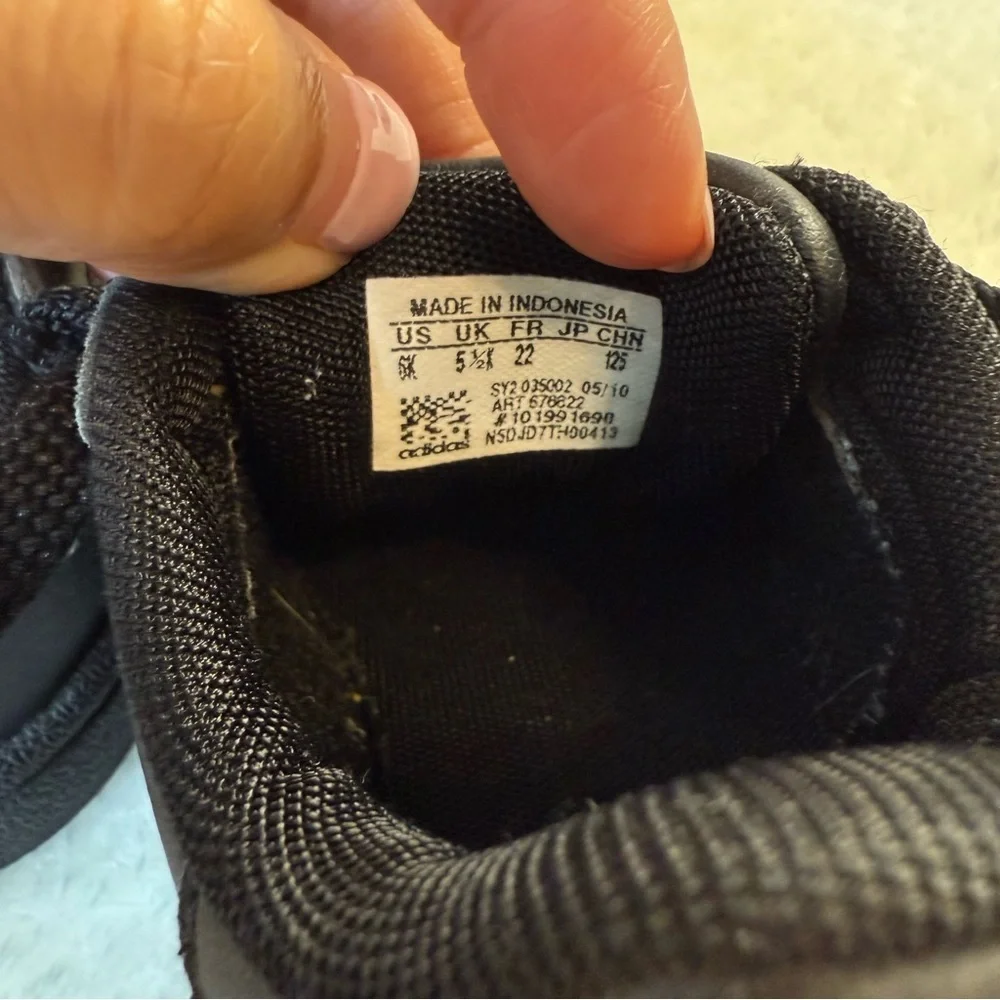 Adidas Baby Black Sneakers Size 6